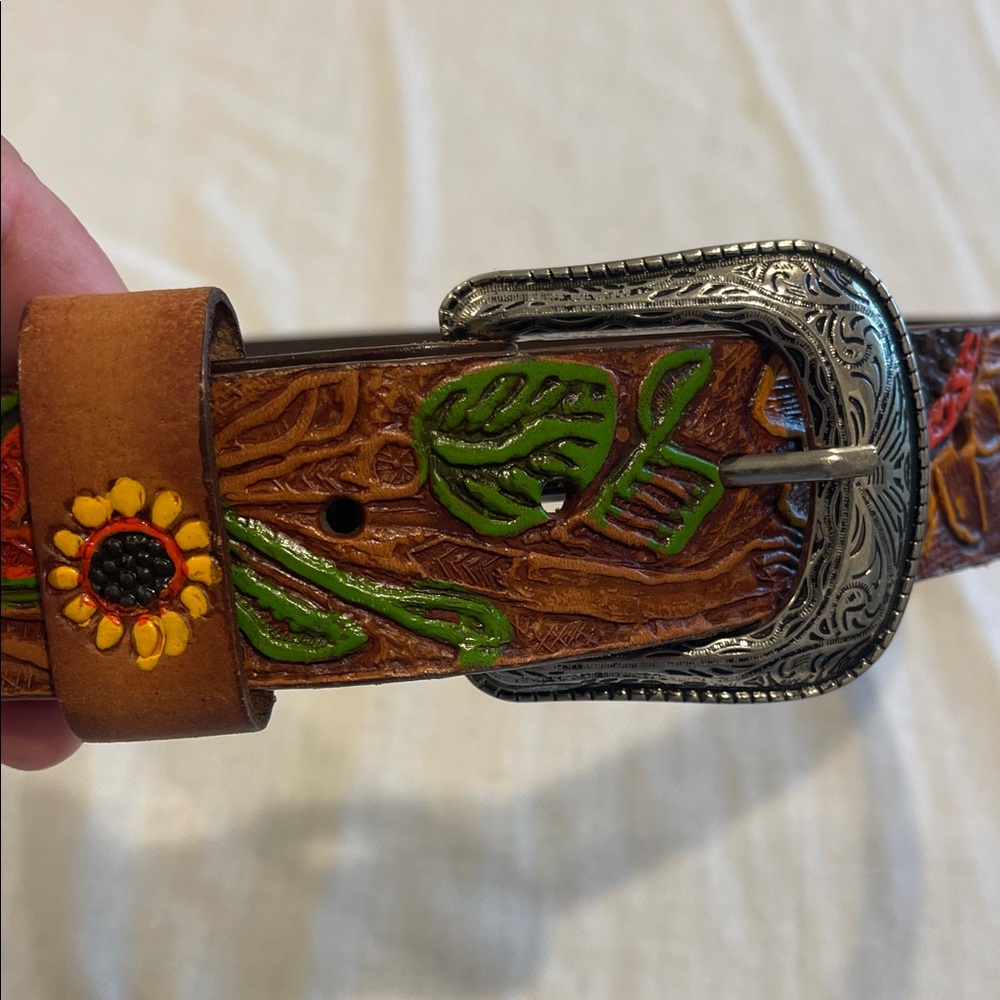 Floral Embossed Brown Leather Belt - Picture 2 of 4